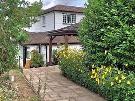 The old bush pub