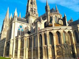Bayeaux cathedral. mass at 11am and not 10.30 as internet says.