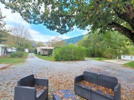 Communal seating