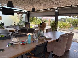 Fantastic lounge. nicely furnished. honesty bar. pellet burner for winter. cooking facilities.