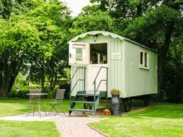 Noddfa shepherd's hut