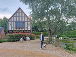Site has lodges in great location.
