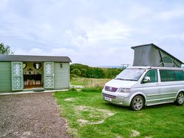 Buzzards Landing pitch with ensuite bathroom