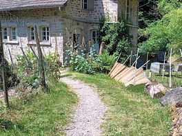 Anciens bains publics joliment réaménangés en sanitaires pour les campeurs...