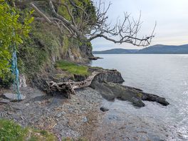 Secluded coves, great for swimming