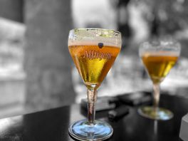 Drinks by the market