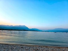 Beach and lake, what else you could wish for?!