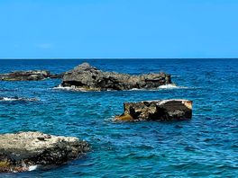 Toller strand, natürlicher steinstrand und toll zum schnorcheln!