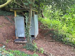 The toilet.