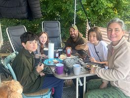 Eggs and bacon for breakfast- nothing better outside