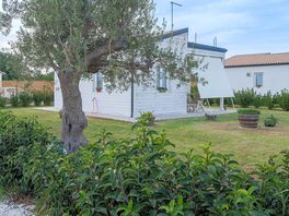 Cabin with private garden