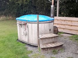 Amazing hot tub