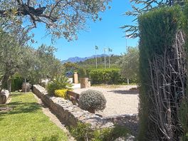 Restaurant garden
