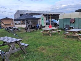 Bar and takeaway
