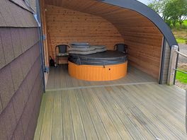Hot tub