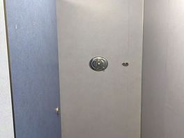 Ladies shower