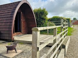 Your own little decking & fire pit area