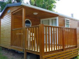 Static caravan with private deck