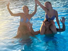 La piscina está super bien
