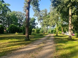 Gorgeous setting