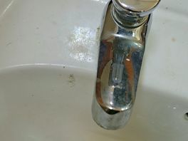 The same soap stains there all week.