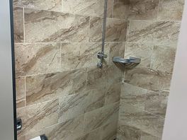 Shower cubicle. very spacious