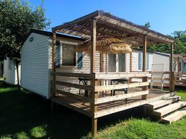 Static caravan
