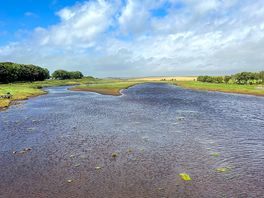 La rivière qui longe le camping