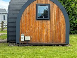 Side pod