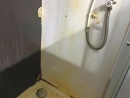 It works, just. but is filthy and falling apart
