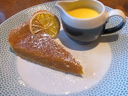 Treacle tart , yummy .