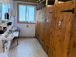 Ladies bathroom