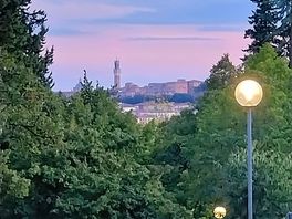 Blick über den campingplatz nach siena