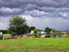 Thunder nearing