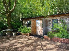 Kitchen/ toilets