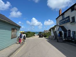 Tevaunance town pub