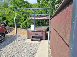 Fab hot tub