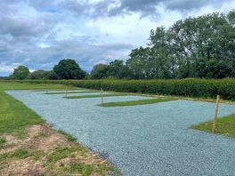 Non-electric gravel touring pitch