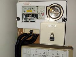 One pound coins electricity metre.1