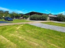 Very well kept grounds.