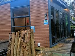 Nightingale hut
