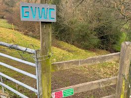 Entrance down track