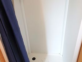 Ladies shower