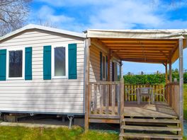 Covered decking for alfresco eating