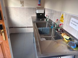 Wash room for dishes