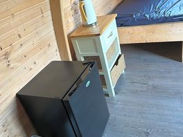 Kettle & fridge
