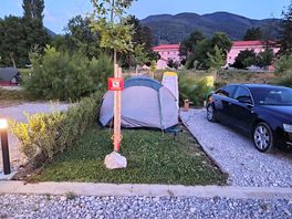 7 lakes camping, the tent installed.