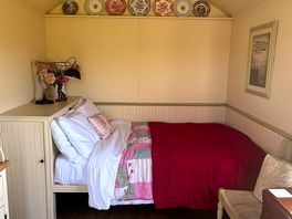 Cosy bed