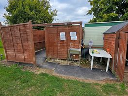 Showers / toilet block