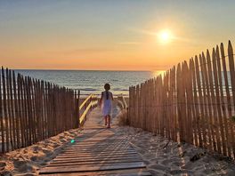 Strandzugang mit bretterweg